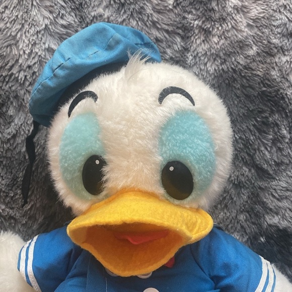 Vintage Donald Duck Plush Toy Doll
Disney Japan Sun and Star RARE
Collectible - Picture 9 of 16